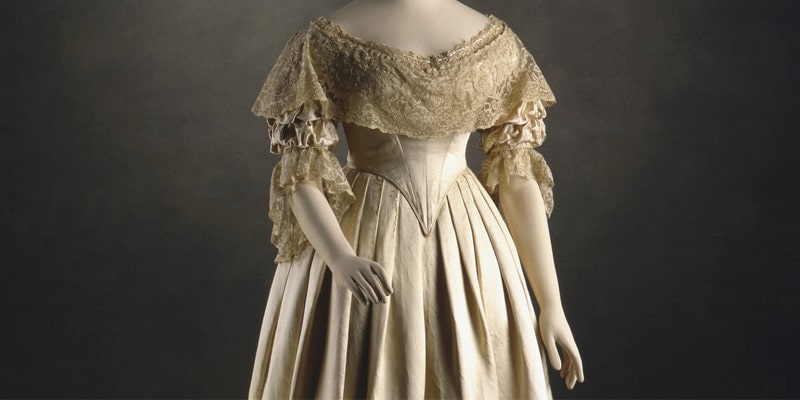 سبک رویکتوریایی victorian era در طراحی لباس، یکی از انواع سبک های طراحی لباس